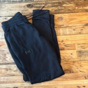 Under Armour black Youth Large joggers